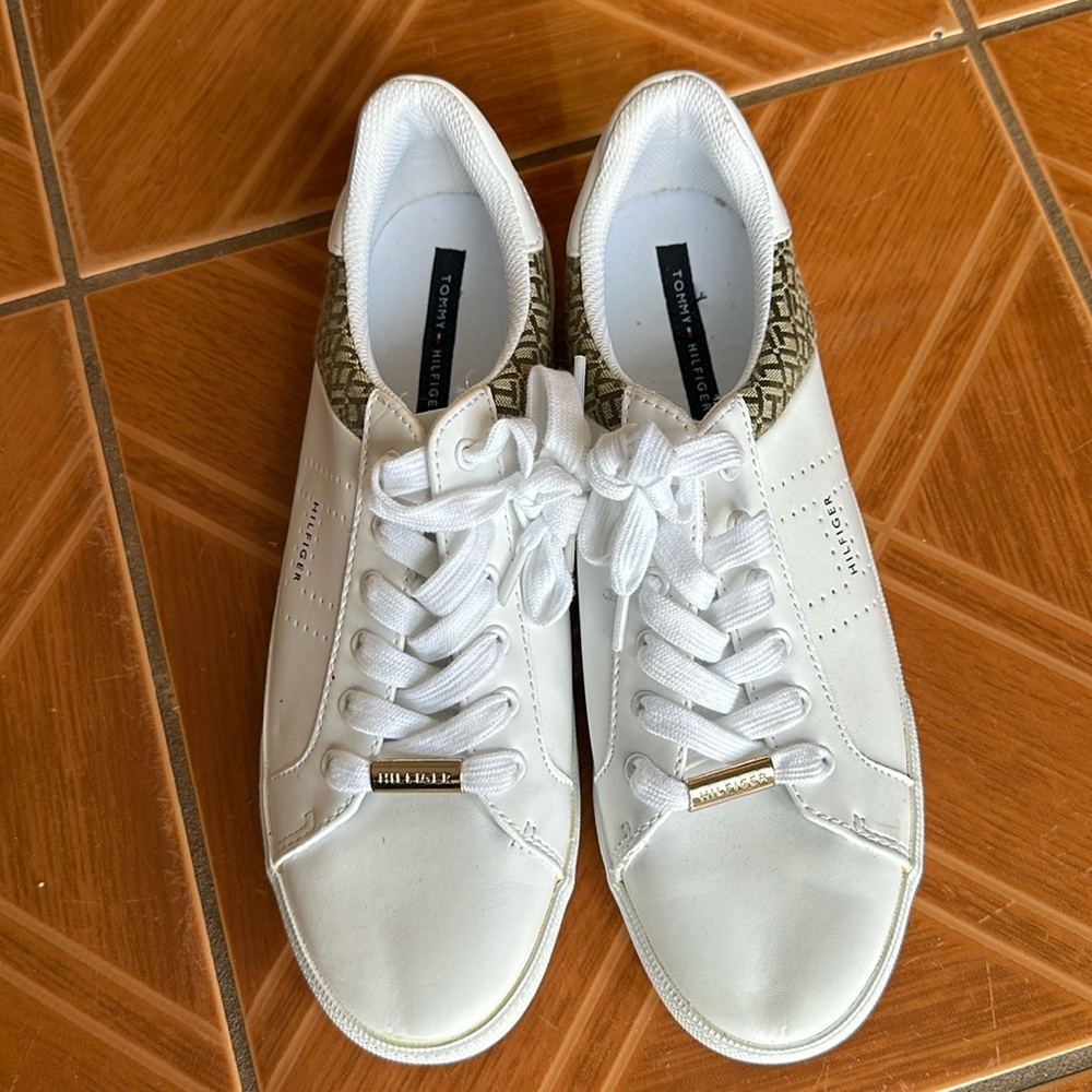 Tommy Hillfiger sneakers